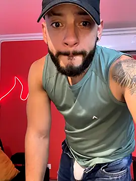 Snapshot of Mike_savage3 chatting on 11.28.25 Mike savage3 online show from 11.28.25