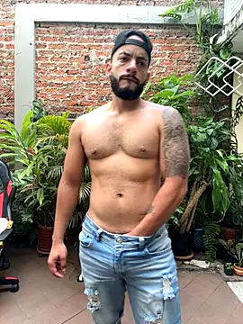 Snapshot of Mike_savage3 chatting on 11.29.25 Mike savage3 online show from 11.29.25