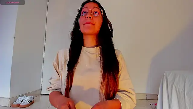 Julieta Lein  online show from 01.08.26