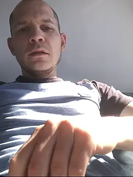 Snapshot of Spielzeugtwink chatting on 06.11.26 Spielzeugtwink online show from 06.11.26