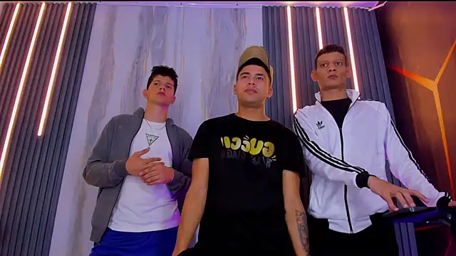 Snapshot of Erotick_Men chatting on 11.24.25 Erotick Men online show from 11.24.25