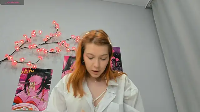 Snapshot of BambiDollll chatting on 11.24.25 BambiDollll online show from 11.24.25