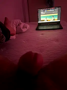 darknebula80 online show from 12.14.25