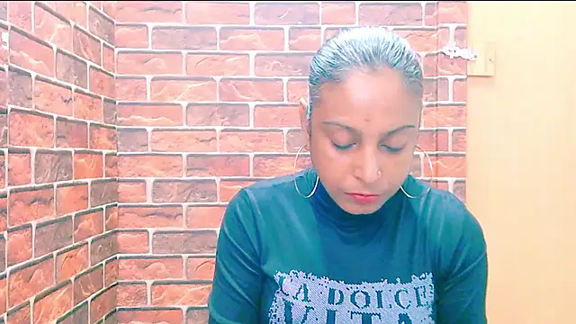Snapshot of indian_spice_girl chatting on 04.24.26 indian spice girl online show from 04.24.26