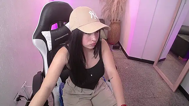 vallolett online show from 11.24.25