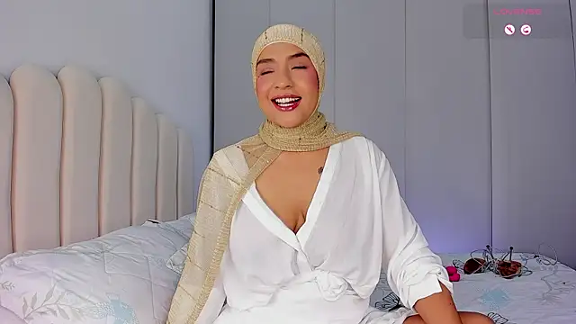 Amira-Zahra online show from 03.24.26