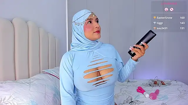 Amira-Zahra online show from 04.01.26