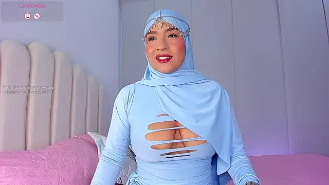Snapshot of Amira-Zahra chatting on 07.14.26 Amira-Zahra online show from 07.14.26