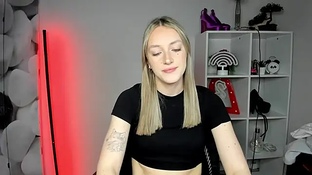 EvelynBlond online show from 02.16.26