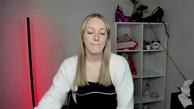 EvelynBlond online show from 03.23.26