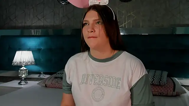 LiiaVelvet online show from 04.07.26