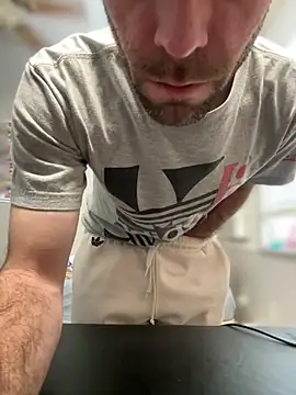 strippingmale1 online show from 02.06.26