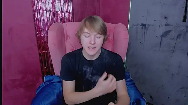 DonaldWoon online show from 12.14.25