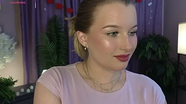 ImiMonroe online show from 02.19.26