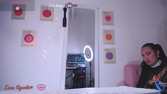 LunaAponte online show from 02.20.26