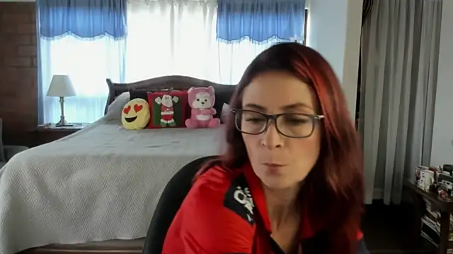 Charlotte-Willson online show from 12.17.25