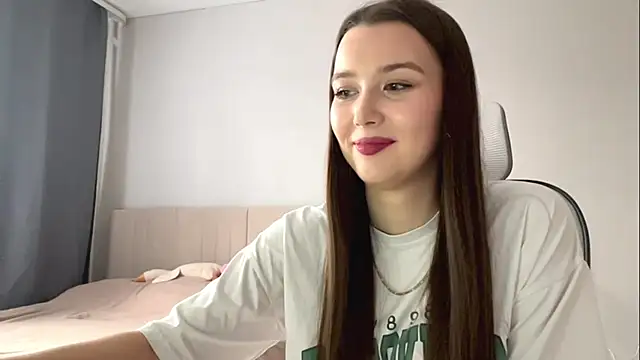 Annie SmiIe online show from 11.21.25