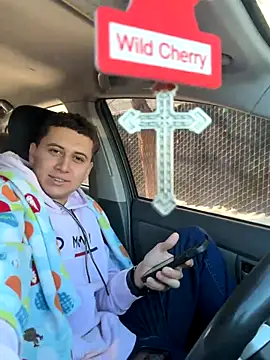 Snapshot of Abrahanm1 chatting on 12.04.25 Abrahanm1 online show from 12.04.25