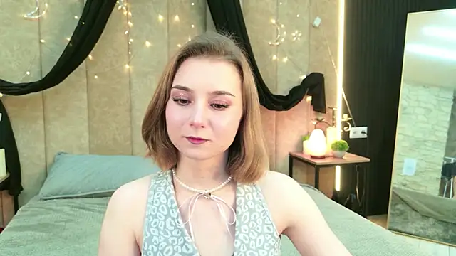 Snapshot of Janice_Corona chatting on 05.19.26 Janice Corona online show from 05.19.26