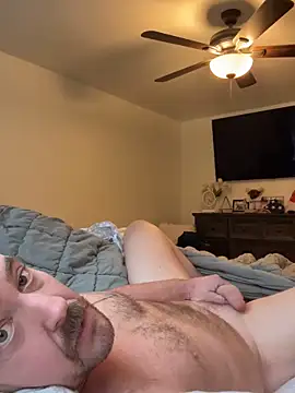 Snapshot of jubelale chatting on 12.04.25 jubelale online show from 12.04.25