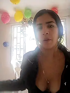 Monitaxhot online show from 12.20.25