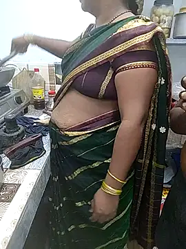 Desicouple1706 online show from 12.18.25