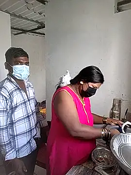 Desicouple1706 online show from 01.12.26