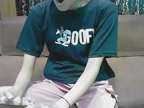 Snapshot of hello_baby01 chatting on 04.05.26 hello baby01 online show from 04.05.26