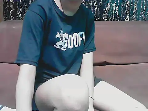 Snapshot of hello_baby01 chatting on 04.13.26 hello baby01 online show from 04.13.26