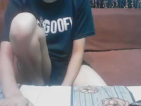 Snapshot of hello_baby01 chatting on 04.15.26 hello baby01 online show from 04.15.26