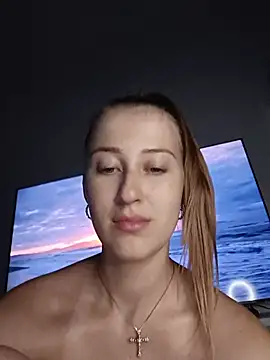 Snapshot of Susiee_Redd chatting on 06.22.26 Susiee Redd online show from 06.22.26
