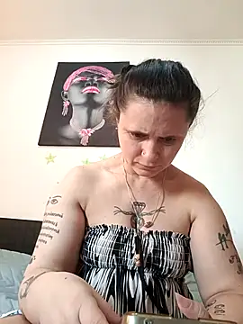 stropinela23 online show from 02.13.26