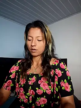 SamathaMay online show from 12.20.25