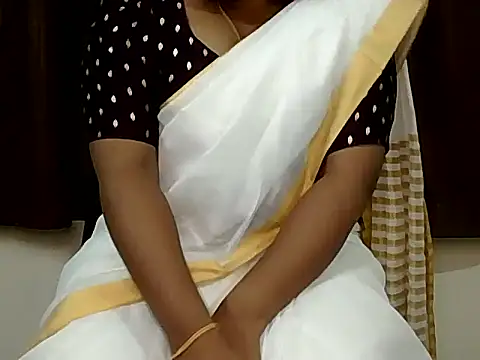 Snapshot of cleopatra9999 chatting on 04.15.26 cleopatra9999 online show from 04.15.26