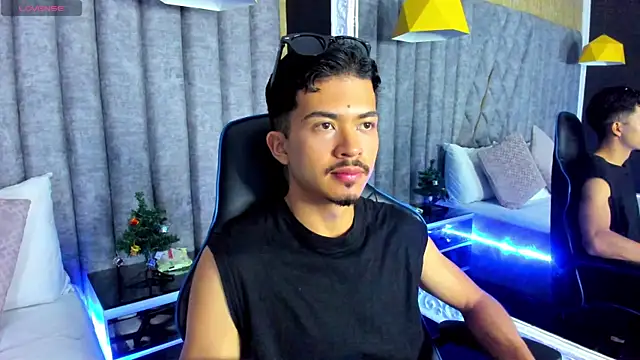 NicolaiKarav online show from 12.22.25