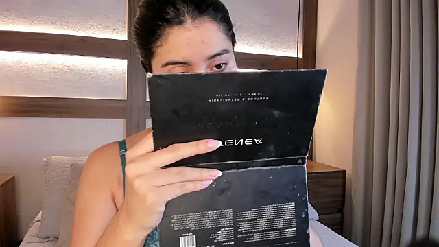 SarhaVega online show from 03.29.26