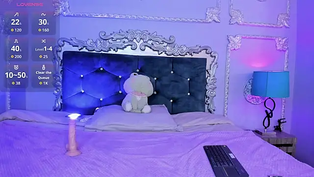 Snapshot of DhaliaRosse chatting on 02.27.26 DhaliaRosse online show from 02.27.26