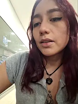 Eveeelyn25 online show from 02.13.26