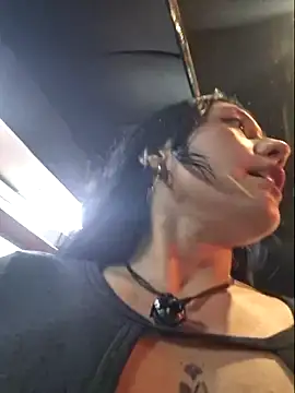 Eveeelyn25 online show from 04.25.26