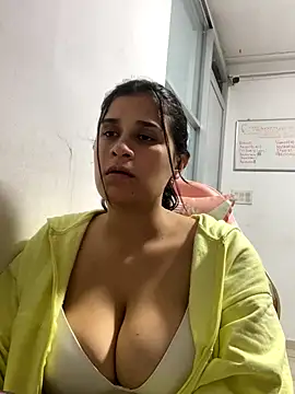 ArinaFoxx online show from 11.25.25