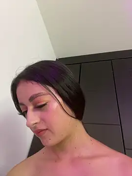 Snapshot of SOL_EF chatting on 12.13.25 SOL EF online show from 12.13.25