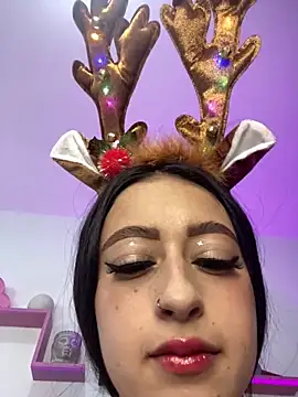 Snapshot of SOL_EF chatting on 12.19.25 SOL EF online show from 12.19.25