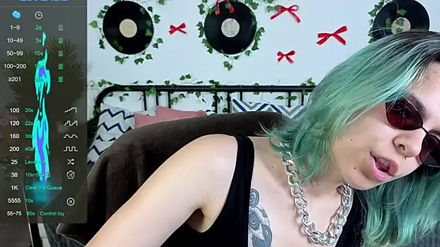 Snapshot of LiraBelle chatting on 07.20.26 LiraBelle online show from 07.20.26
