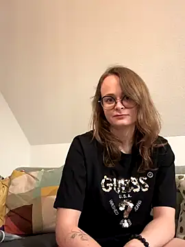 norafack33 online show from 12.14.25