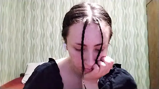 Snapshot of YingBrancanto chatting on 12.01.25 YingBrancanto online show from 12.01.25