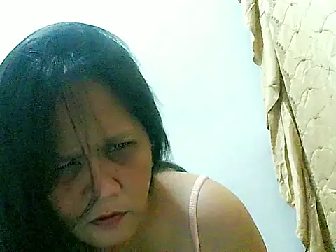 divinegrace1983 online show from 11.24.25