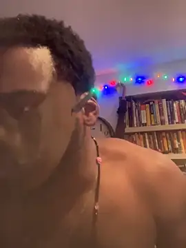 Snapshot of BlackWood777777 chatting on 12.02.25 BlackWood777777 online show from 12.02.25