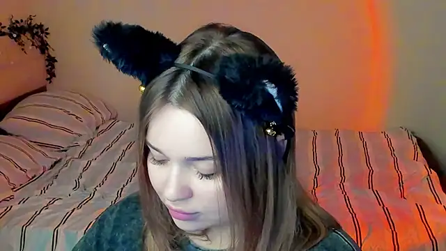 Snapshot of Lilovila chatting on 06.12.26 Lilovila online show from 06.12.26