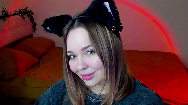Snapshot of Lilovila chatting on 06.13.26 Lilovila online show from 06.13.26