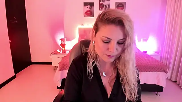 Violeta Hotter online show from 12.18.25